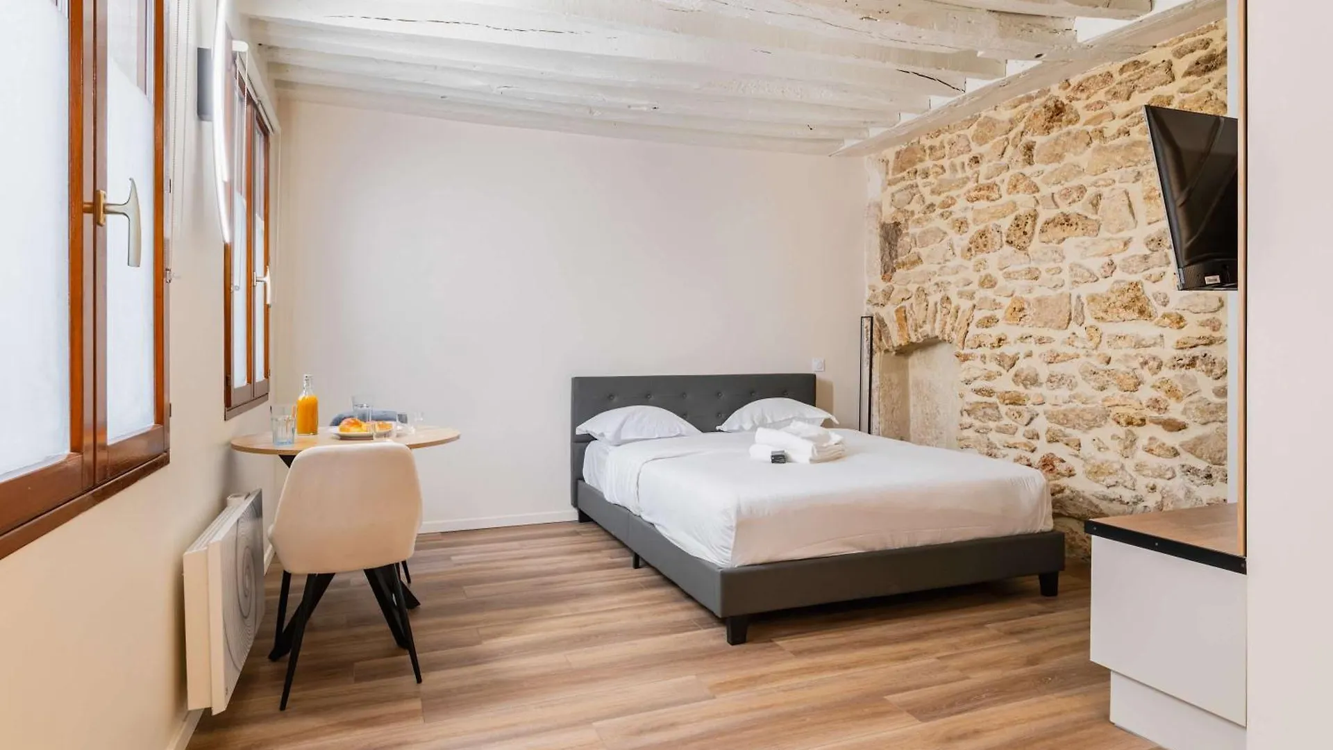 Studio Refait A Neuf Ile Saint Louis Paris 4 - 2P דירה